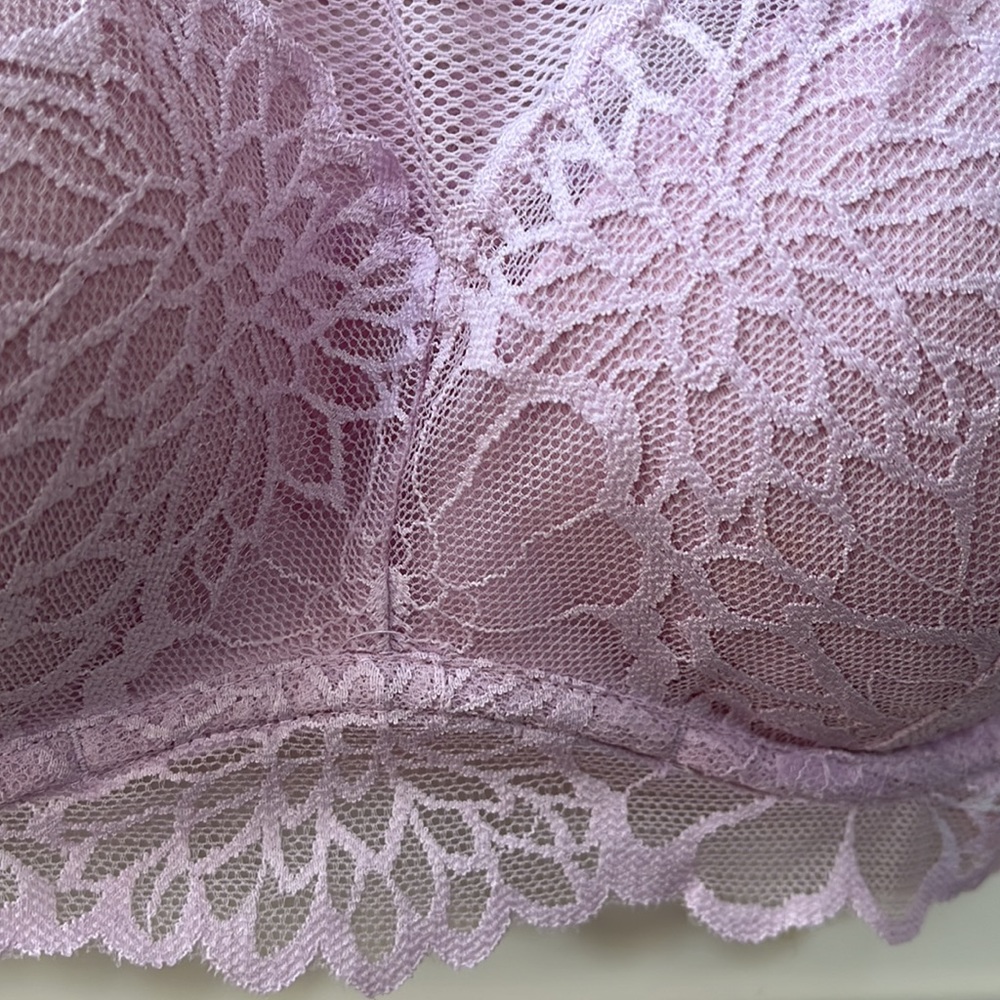 PINK by Victoria’s Secret lace bralette size small, padded, lavender pin…